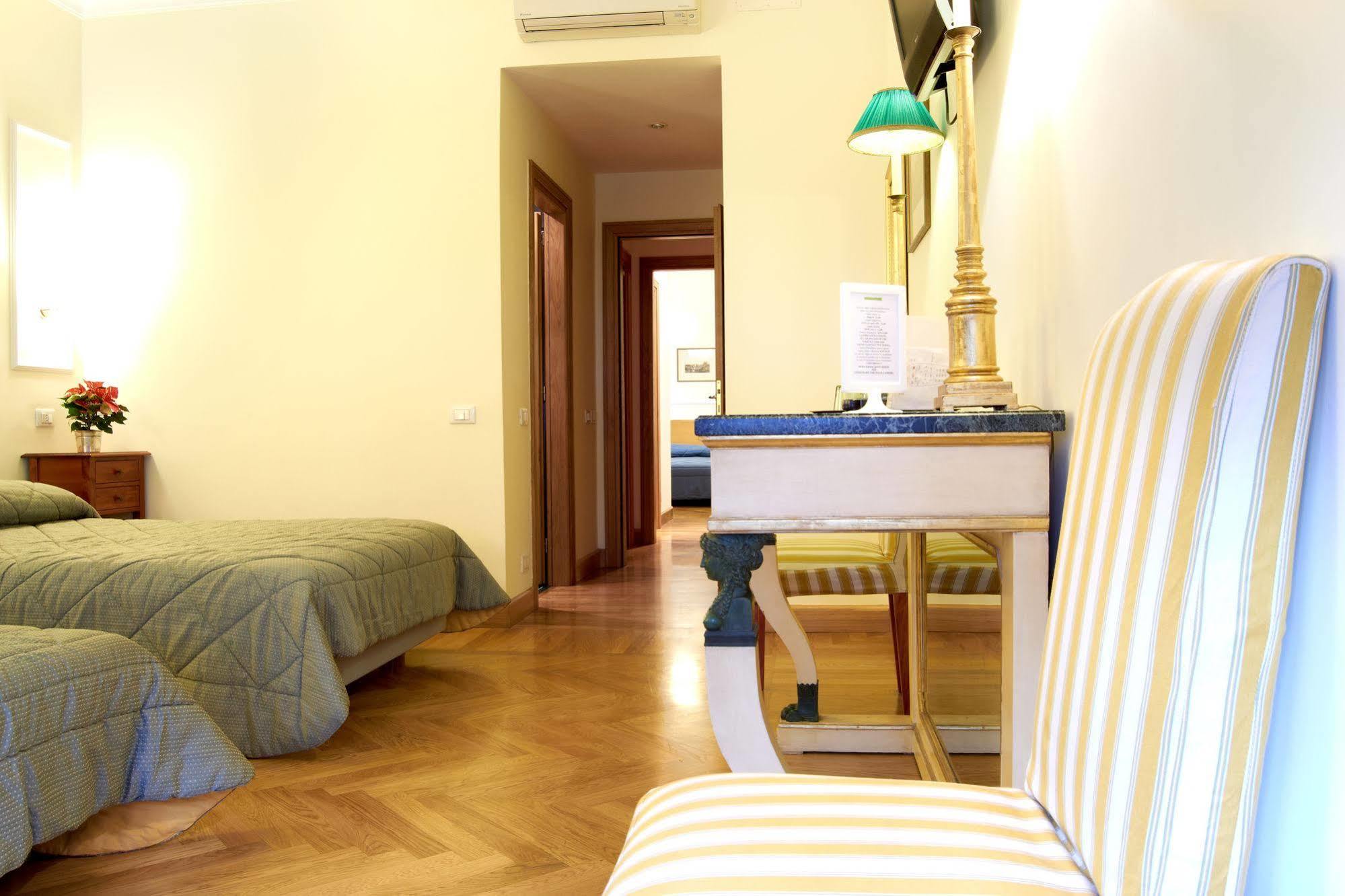 Domus Cavour Guest House Roma Exterior foto