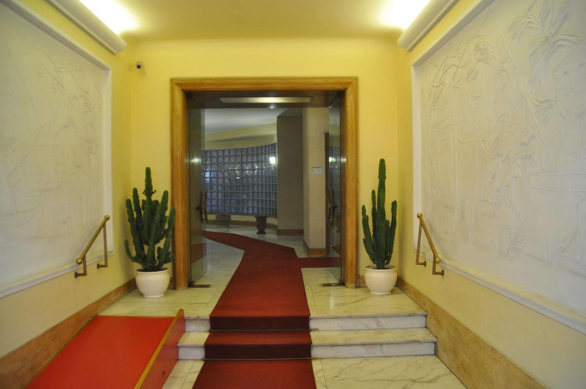 Domus Cavour Guest House Roma Exterior foto